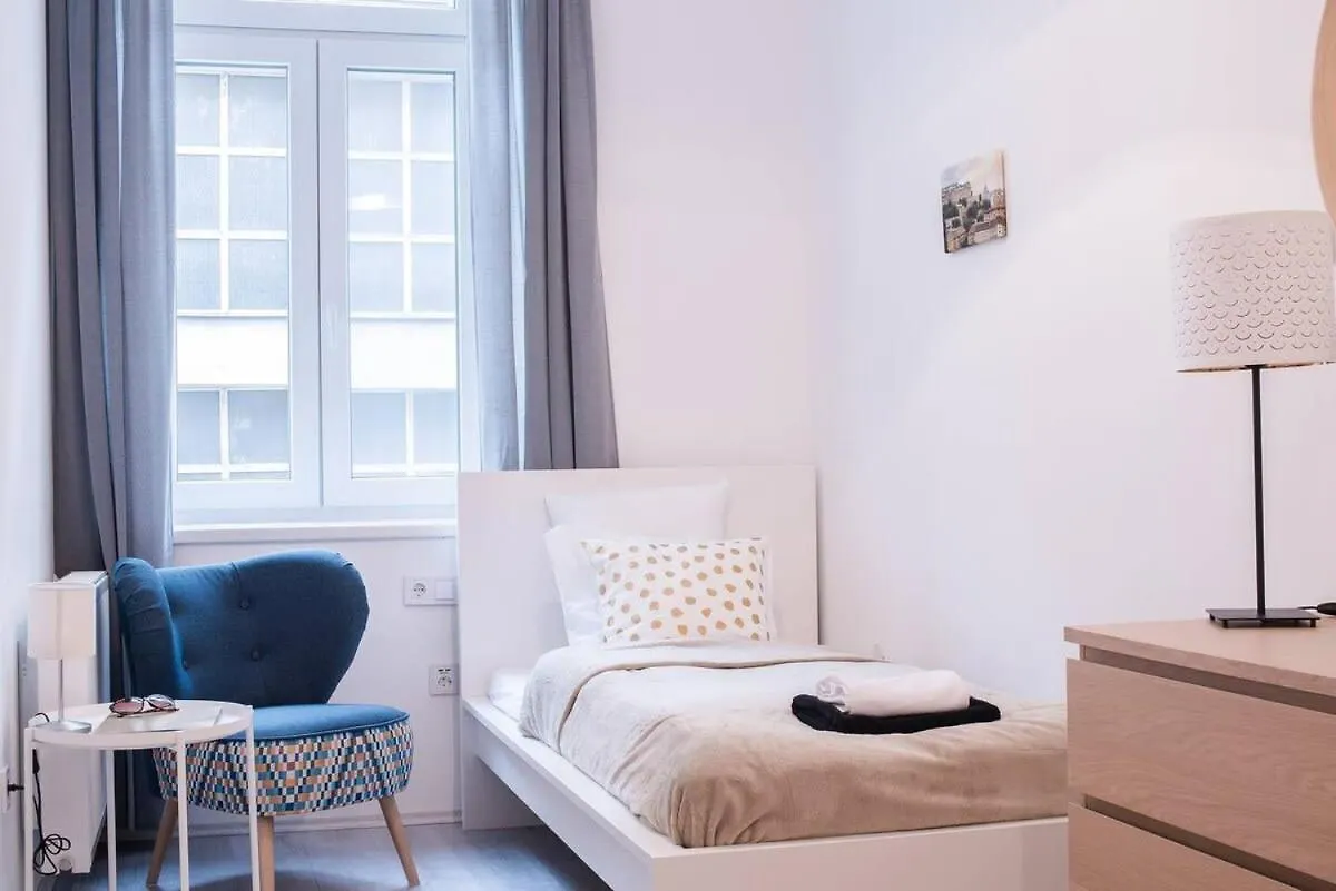 Central Brand New And Modern Apartment Budapest Ungern